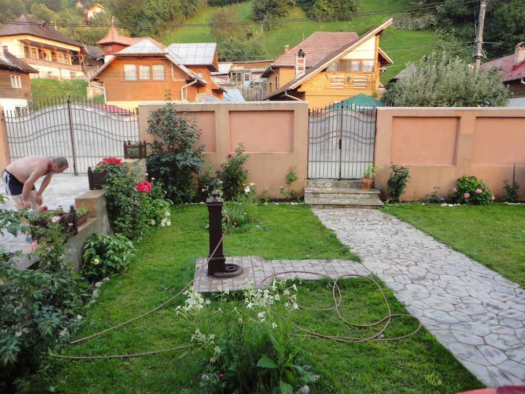 Pensiune Maria Rucar  Exterior photo